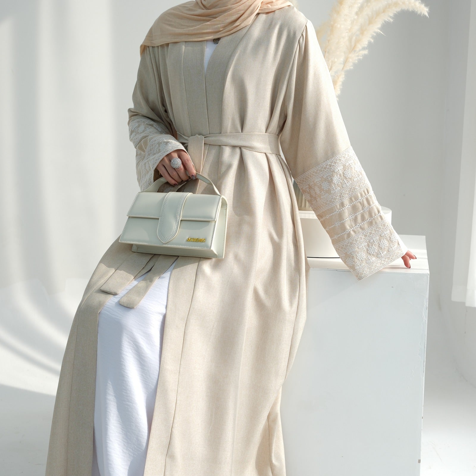 Antiekwit Geborduurde Kimono Abaya Jurk