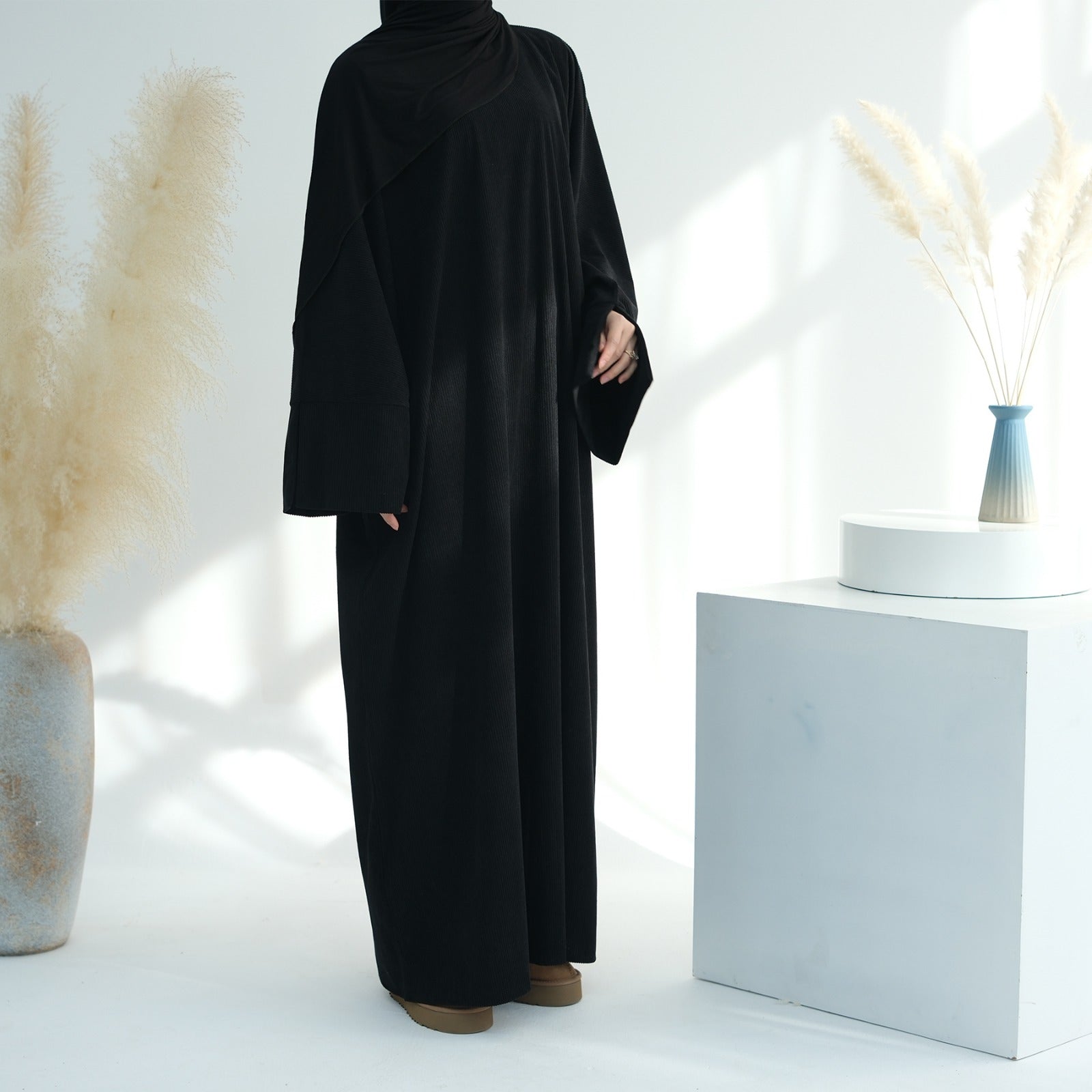 Nachtzwart Winter Corduroy Abaya