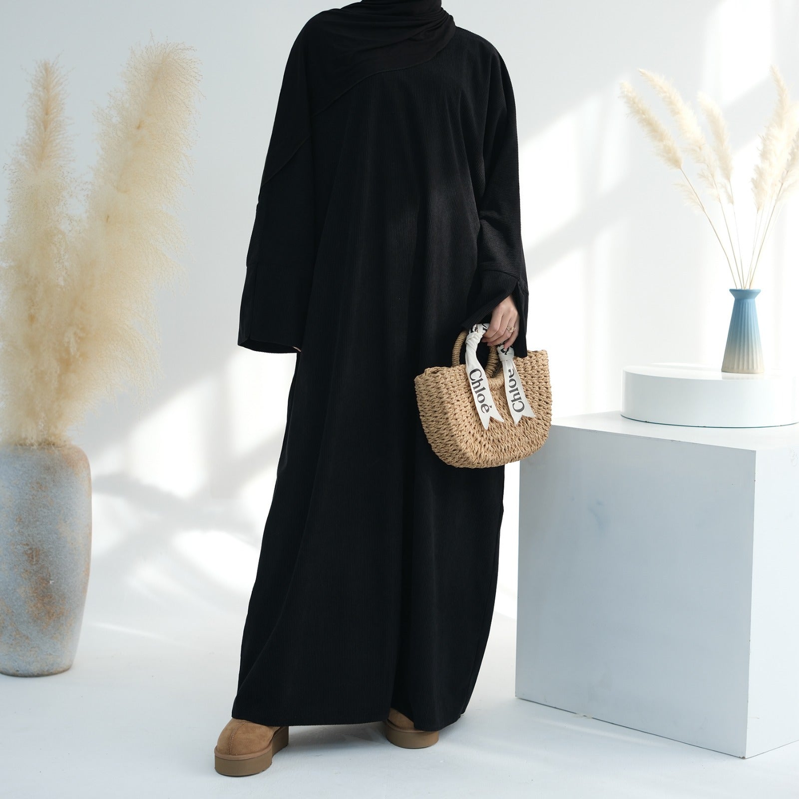 Nachtzwart Winter Corduroy Abaya