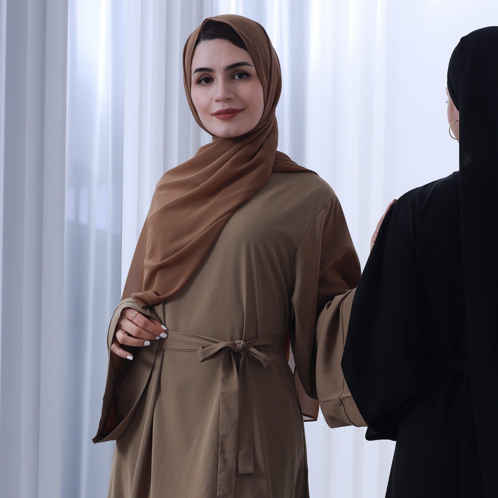 Warm Taupe Nida Abaya Jurk