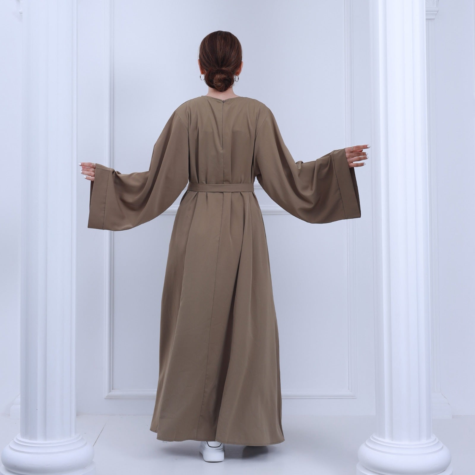 Warm Taupe Nida Abaya Jurk